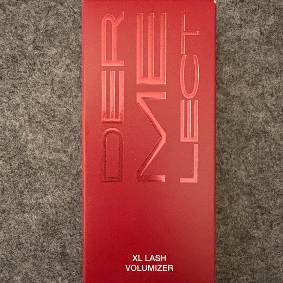 Dermelect XL LASH Volumizer tri-peptide eyelash and brow booster serum - Picture 5 of 6